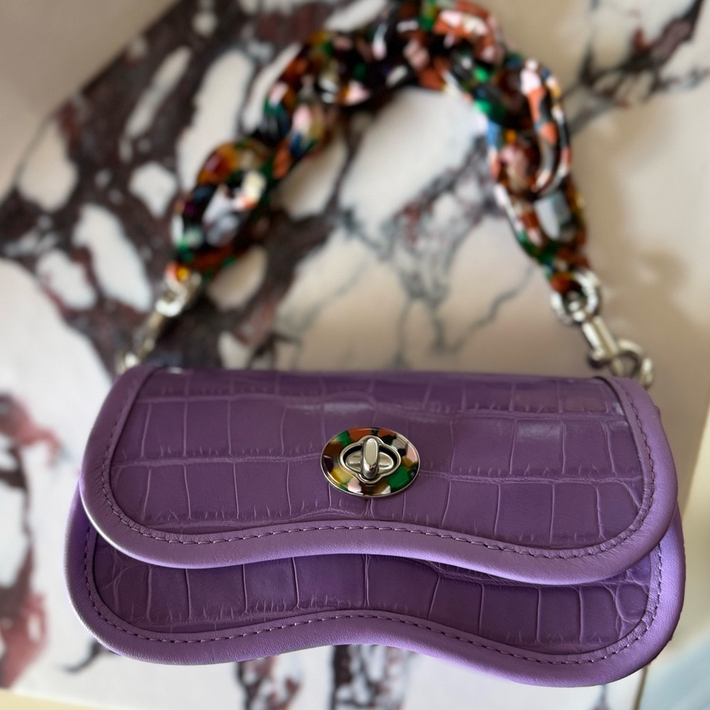 NWOT Coach Mini Wavy Dinky Bag In Crinkle Patent Coachtopia Leather - Picture 4 of 9